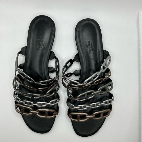Brand new in box Hermes Thalassa metallic sandals. Size EU 40.